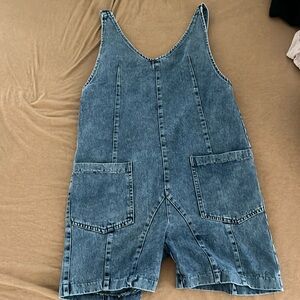 Romper size medium with pockets